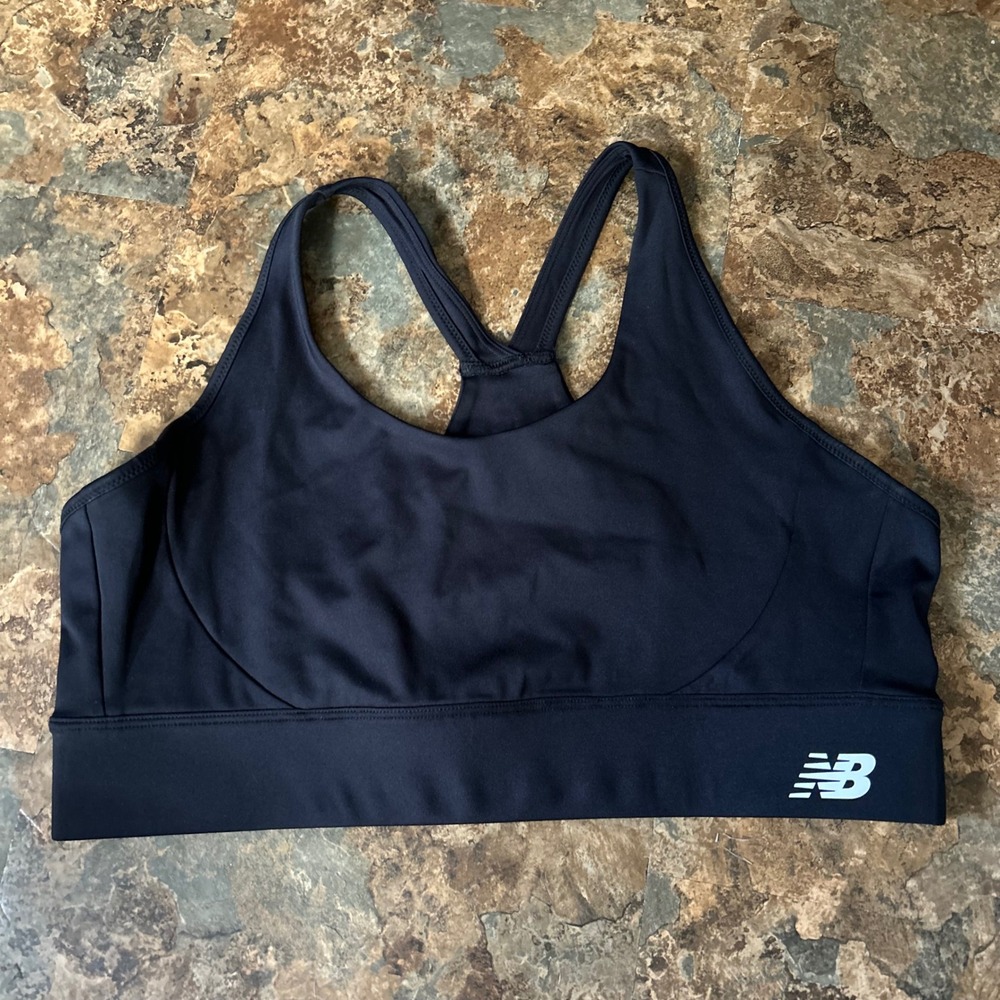 New Balance Wireless Sports Bra Womens Black Keyhole Racerback Wirefree
